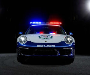 Porsche 911 Carrera jako radiowóz policji w Australii