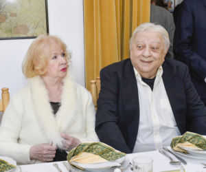 Żyła już tylko wspomnieniami o mężu