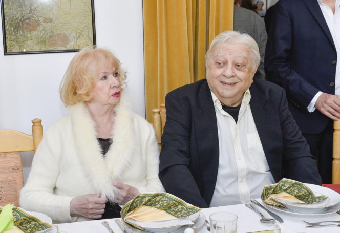 Żyła już tylko wspomnieniami o mężu