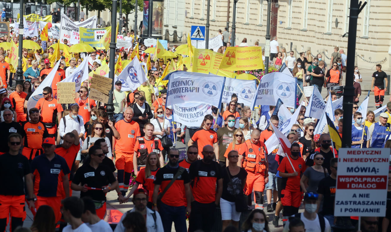Protest pracowników służby zdrowia w Warszawie