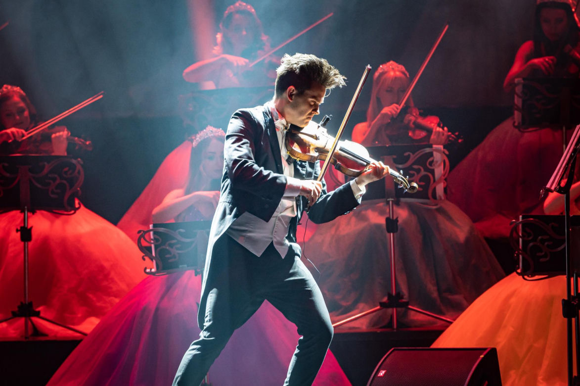 Noworoczny Koncert Wiedeński w wykonaniu Orkiestry Księżniczek na scenie CSK w Lublinie