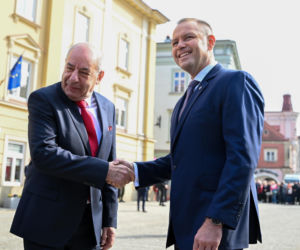 Prezydent Węgier w Polsce. Tak został przywitany w Przemyślu