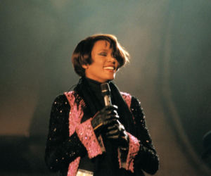 Legenda Whitney Houston nie znika. Oto 10 utworów, które są na to dowodem