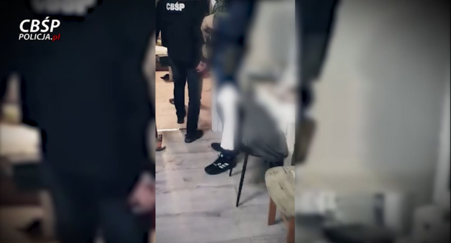 Służby rozbiły nielegalny biznes. Zarabiali kolosalne pieniądze na hazardzie