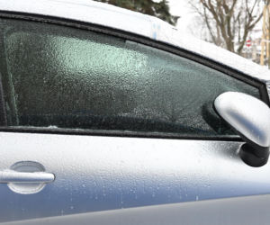 Gołoledź paraliżuje Polskę