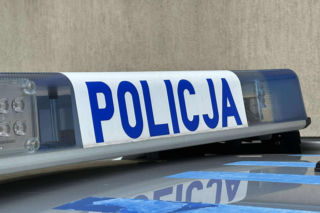 Gwałt na młodej policjantce. Komenda w Piasecznie odcina się od sprawy. Zanim ocenisz – poznaj fakty