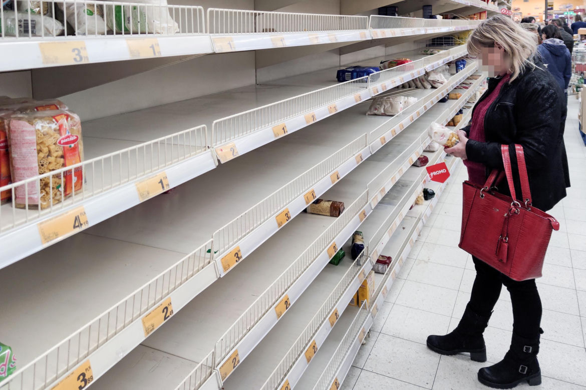 Rząd nie zamknie sklepów