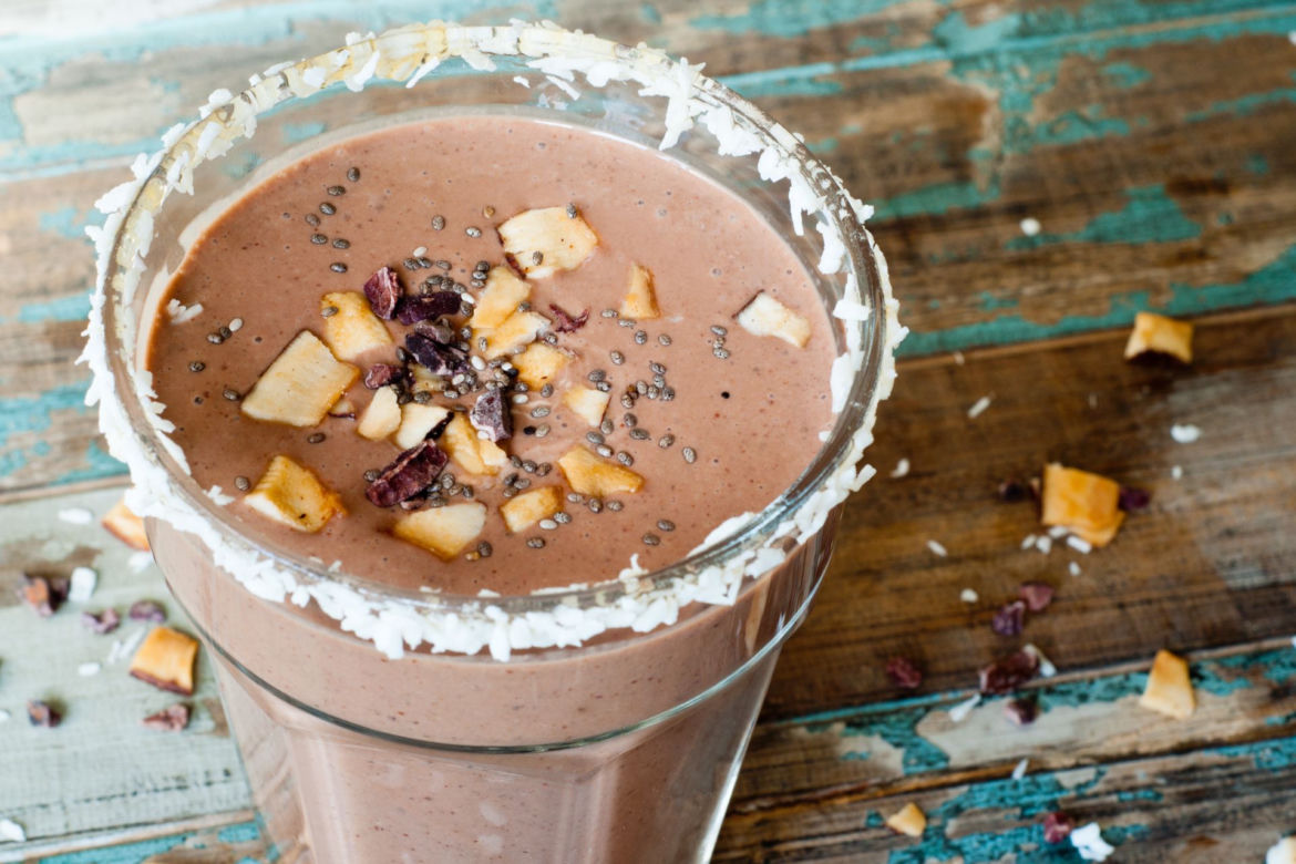 Czekoladowe smoothie z awokado. Pyszny pomysł na zdrowy początek dnia