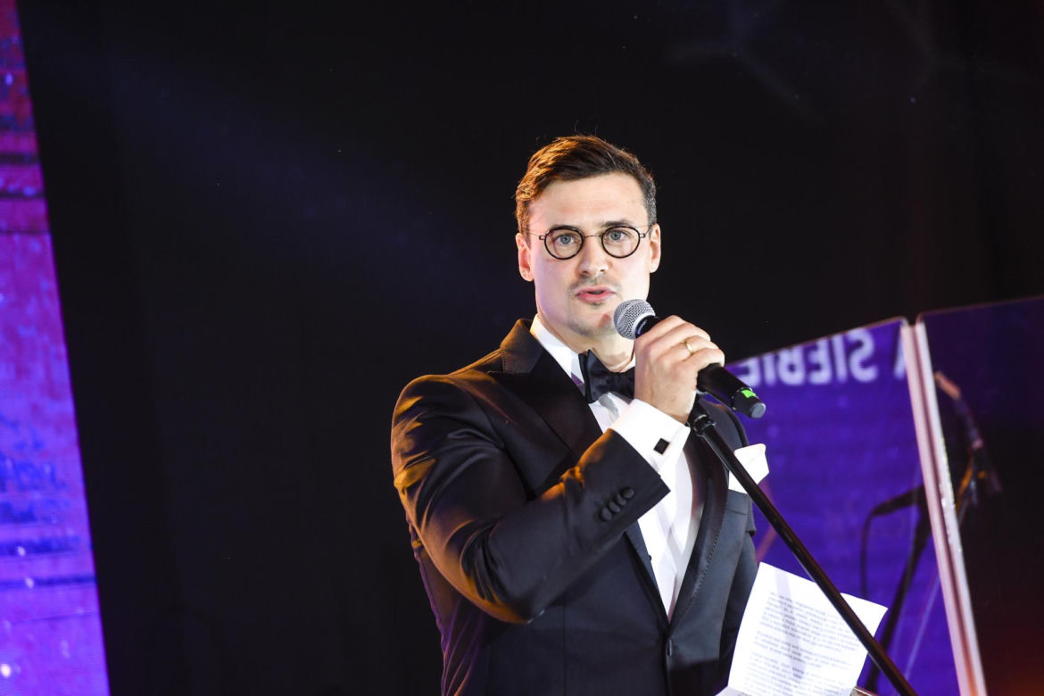 Od lat gra Radwana w "Na dobre i na złe". Jak przez lata zmienił się aktor Mateusz Damięcki?