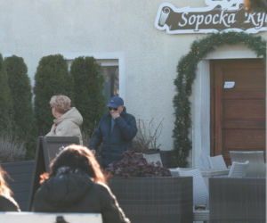 Stefan Friedmann z żoną na spacerze