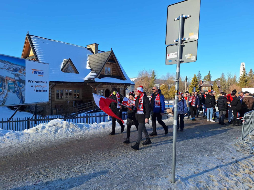 Kibice podczas niedzielnego konkursu Pucharu Świata w Zakopanem
