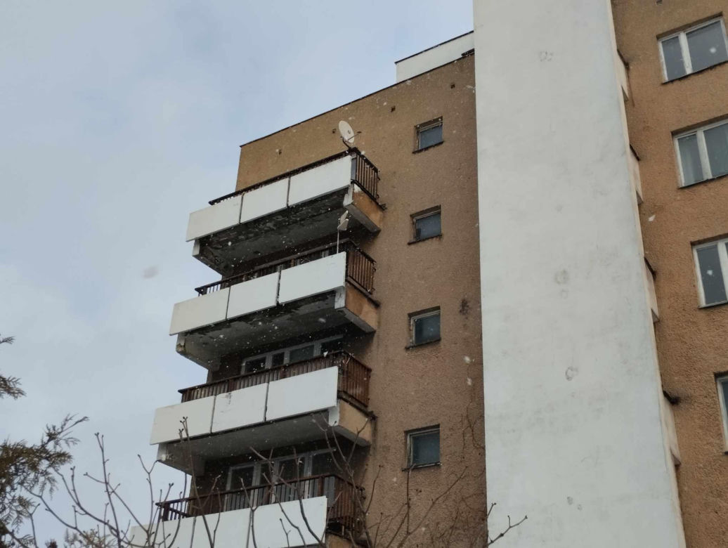 Bobrowiecka 2b - rosyjski blok mieszkalny w Warszawie