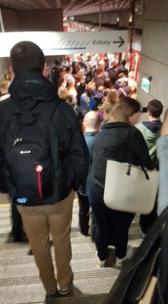 Utrudnienia w metrze