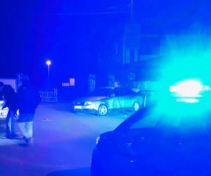 Przejechał po policjancie, funkcjonariusz w szpitalu