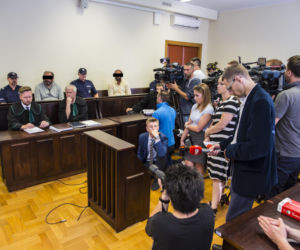 Szef wnuczkowej mafii popłakał się przed sądem
