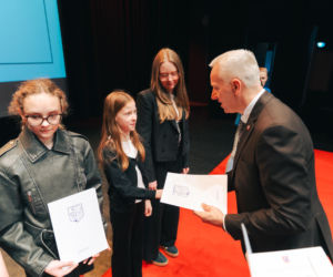 Najzdolniejsi uczniowie odebrali stypendia Prezydenta Miasta Siedlce