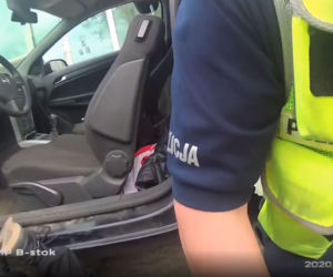 Białystok: Rzucił w policjantów nożami. Grozi mu do 10 lat więzienia
