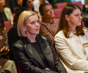 Pokochaj swoje ciało: Omenaa Mensah, Joanna Przetakiewicz, Ewa Chodakowska, Kinga Zawodnik, Maffashion