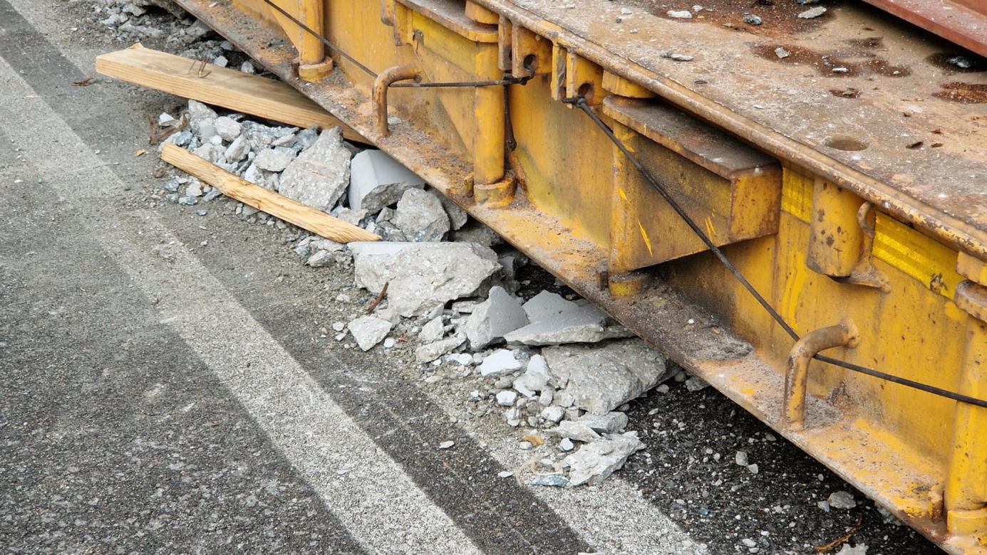  Niedawno otworzyli i już musieli zamknąć. Tunel w Sulejówku uszkodzony, ogromne utrudnienia