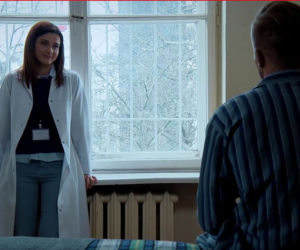 M jak miłość odc. 1430. Artur Skalski (Tomasz Ciachorowski), lekarka z psychiatryka (Ewelina Gnysińska)
