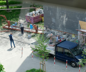 Robotnicy runęli razem z zerwaną windą