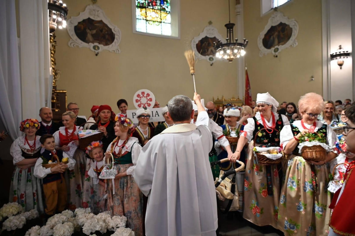 Święcenie pokarmów w kościele pw. św. Anny na Nikiszowcu