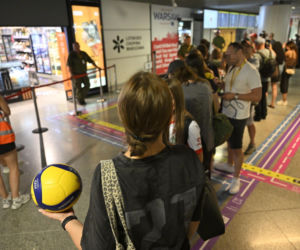 Złoci siatkarze po perypetiach wrócili do Polski