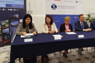 Ponad 21,6 mln zł z UE na rewitalizację zabytkowych budynków i parku przy szpitalu w Rudce