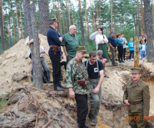 Pasjonaci historii rekonstruują schron z II wojny światowej