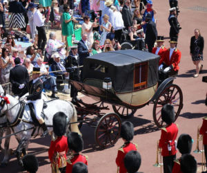 KSIĄŻĘ HARRY I MEGHAN MARKLE W KARECIE