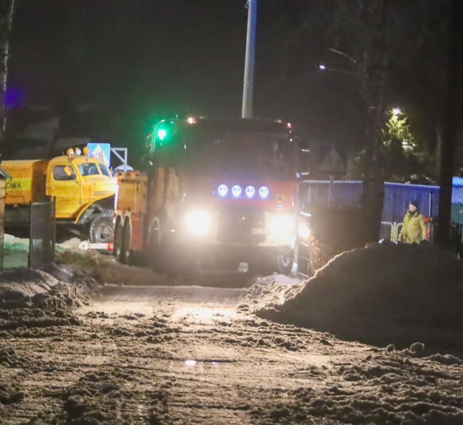 Wyciągnęli 63-letnią maszynę do odśnieżania