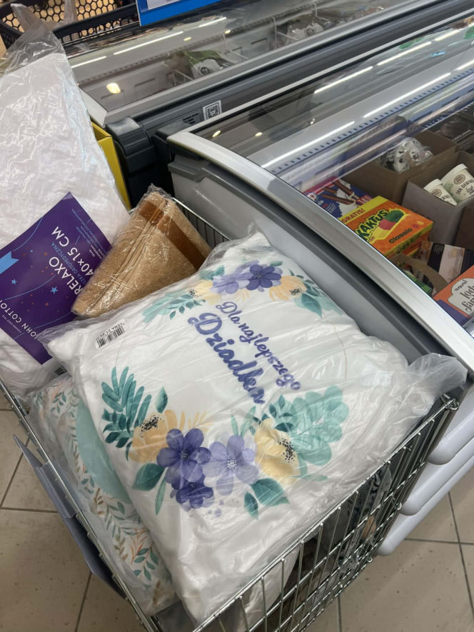 Pierwszy sklep Dino w Warszawie - dzień otwarcia