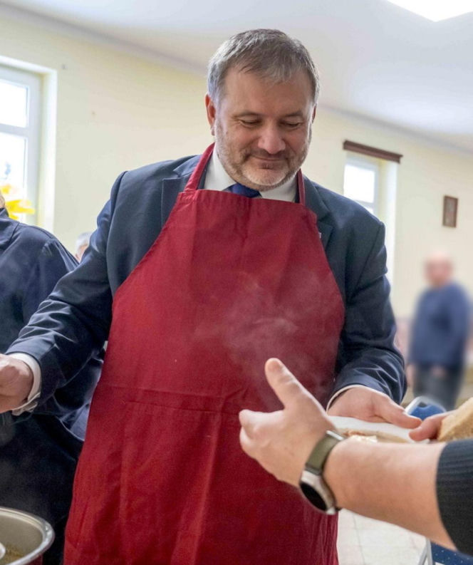 Minister Waldemar Żurek poleca na Wielkanoc żurek