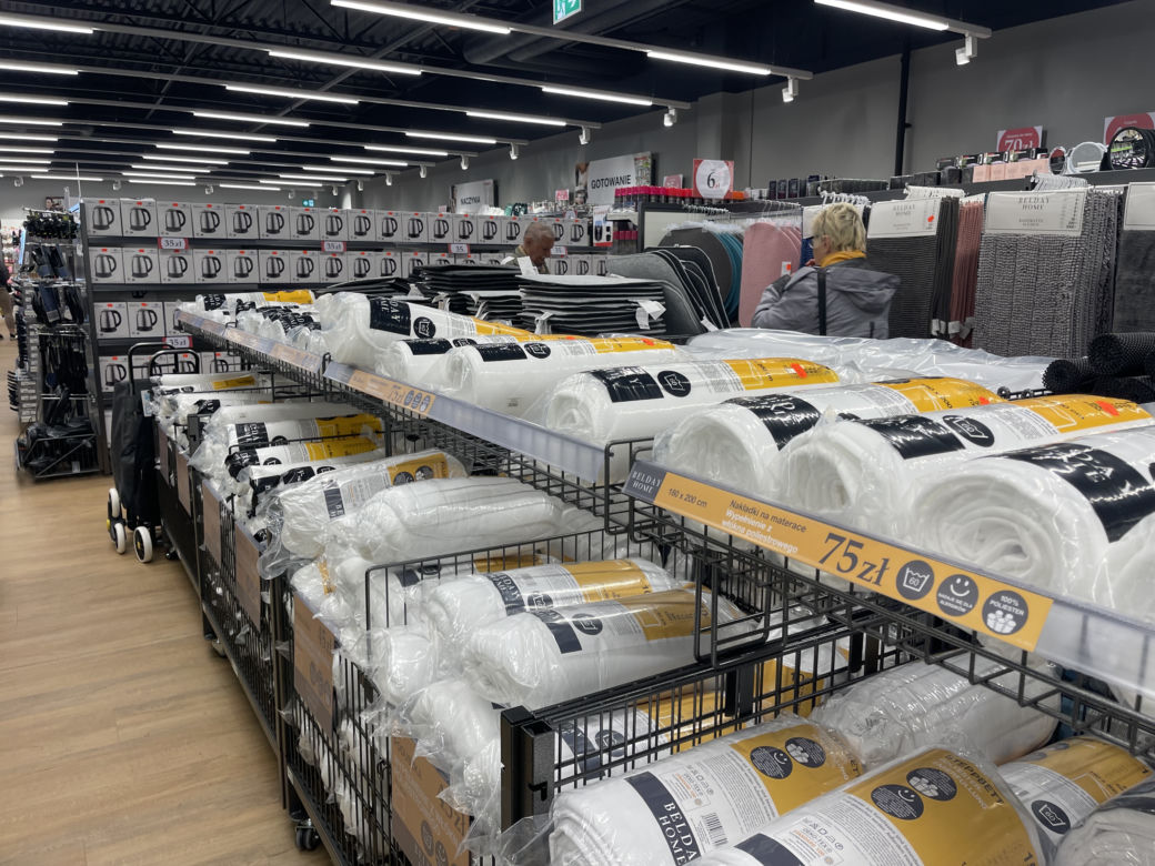 Otwarcie pierwszego w Polsce sklepu Woolworth w centrum handlowym Atut w Krakowie