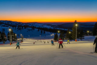 Góra Kamieńsk to hit na ferie. Dlaczego warszawiacy szturmują właśnie to miejsce?