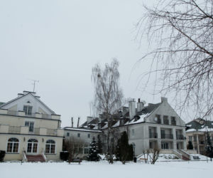 Skolimów zasypany prezentami