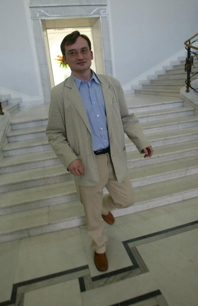 Zbigniew Ziobro - od szeryfa do uciekiniera