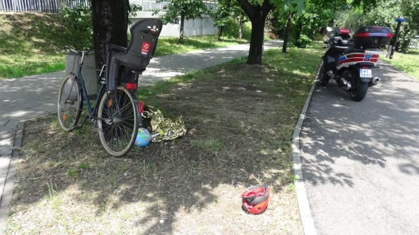 Ojciec z dzieckiem rozjechani przez samochód. Wypadek na rondzie Starzyńskiego