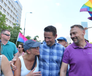 Rafał Trzaskowski na Paradzie Równości