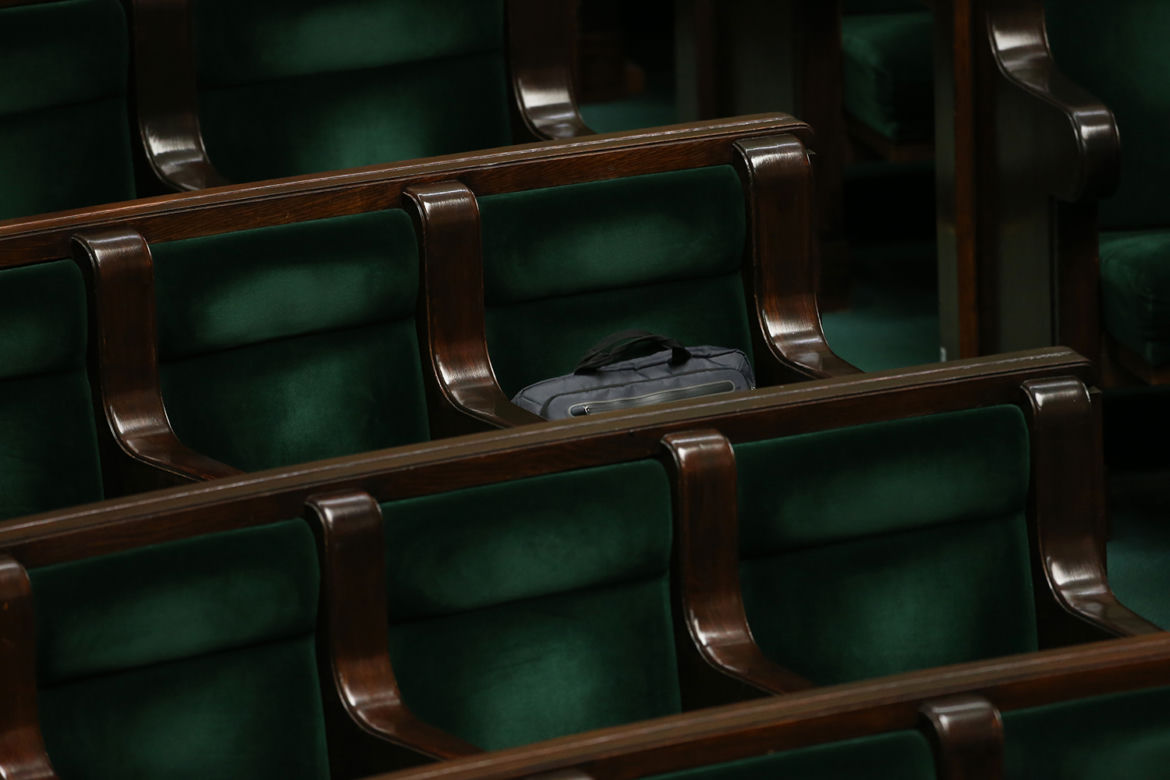 Puste ławy sejmowe. Dyskusja nad zrównoważonym budżetem nie wzbudziła dużego zainteresowania wśród posłów