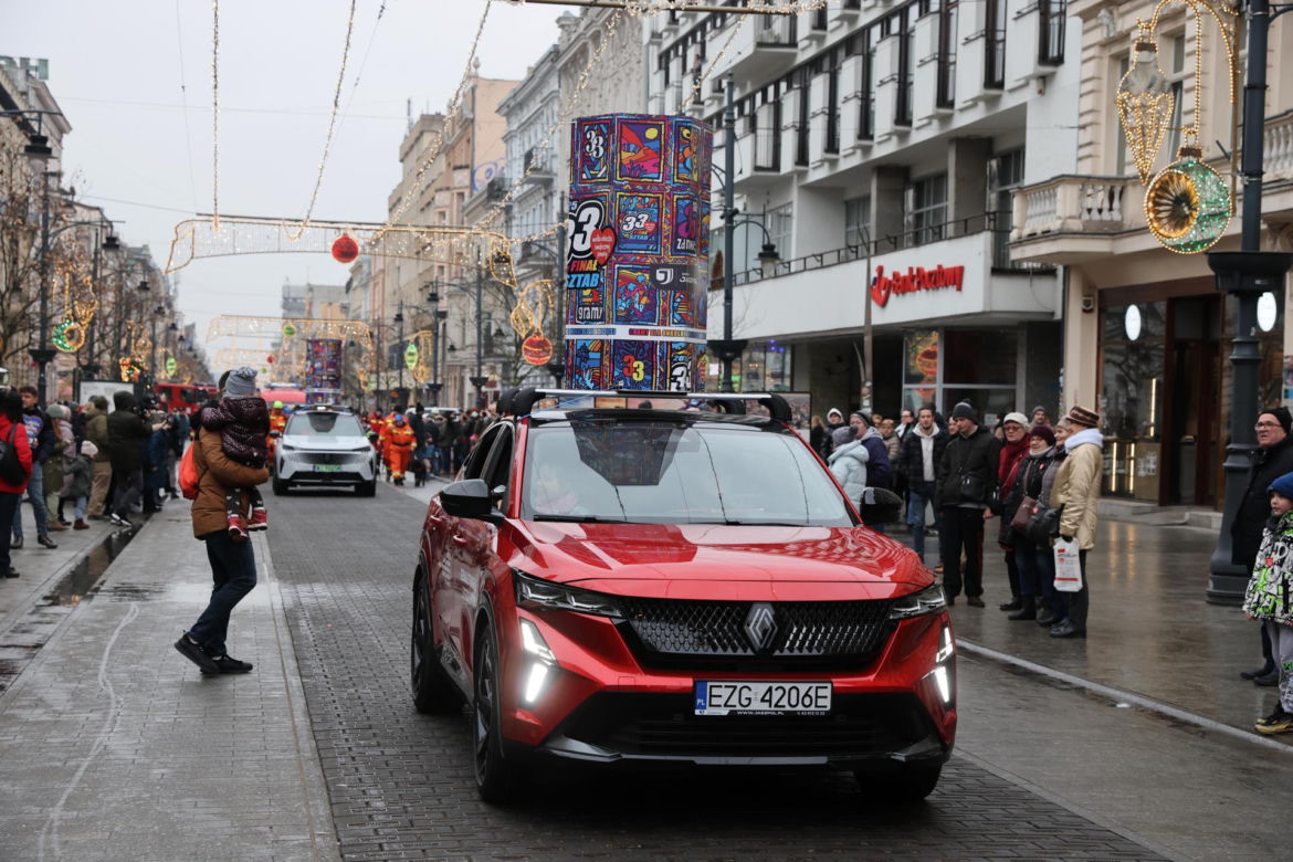 Łódź. Wielka Szarża na Piotrkowskiej w Łodzi, w ramach 33. Finału Wielkiej Orkiestry Świątecznej Pomocy.