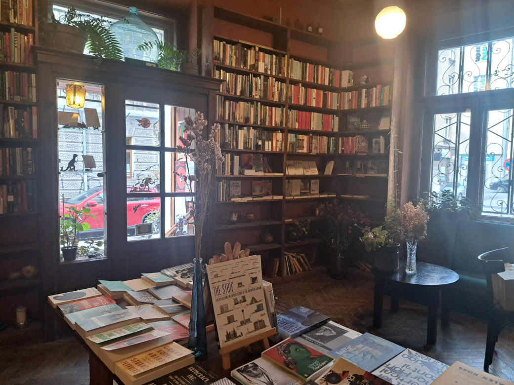 Księgarnio-kawiarnia  Massolit Books w Krakowie