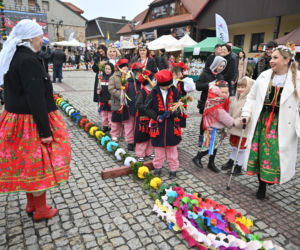 35 metrów i 80 centymetrów liczy palma, która zwyciężyła tegoroczny konkurs palm w Lipnicy Murowanej