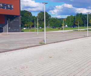 Plac przed Netto Areną przed zmianami