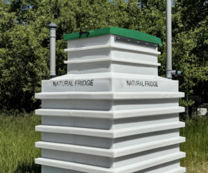 Piwniczka ziemianka w ogrodzie