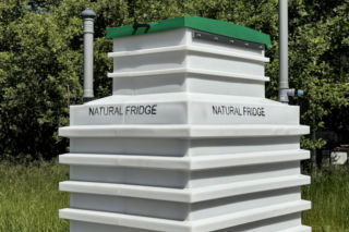 Piwniczka ziemianka w ogrodzie