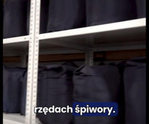 Schron powstaje w metrze. Tysiące łóżek, koców i śpiworów!