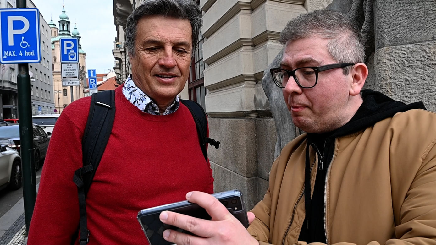 Lewandowski czy Świątek? Wyjątkowa sonda na ulicach Pragi