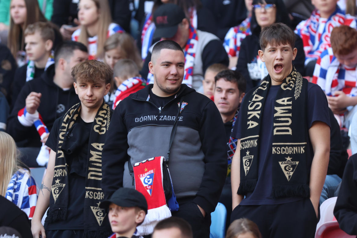 Zdjęcia kibiców i zawodników z derbów Górnego Śląska