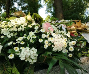 Tarnów. Ostatnie pożegnanie Karoliny Bojarskiej. Grobowiec utonął w kwiatach 